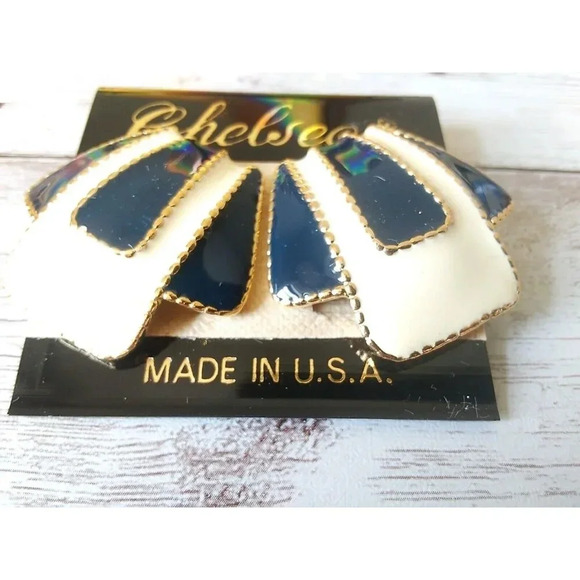 Retro Revival Navy and Ivory Enamel 1980s Pierced Earrings - Picture 3 of 5